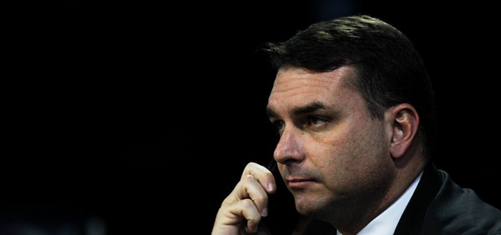 PF investiga empréstimo do BRB a Flávio Bolsonaro para compra de mansão de R$ 6 milhões