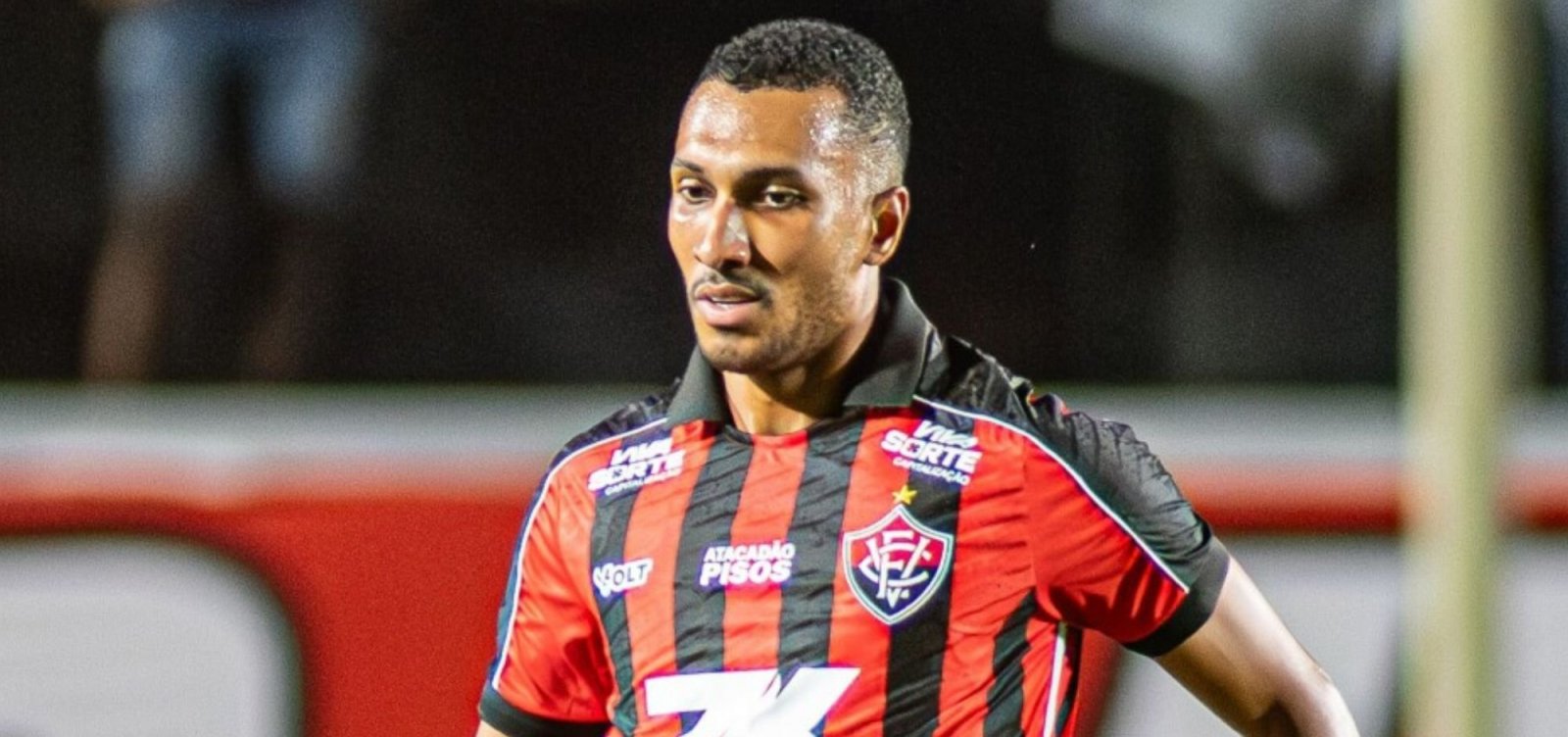 Justiça condena Vitória a pagar R$ 7 milhões de indenização para Lucas Braga