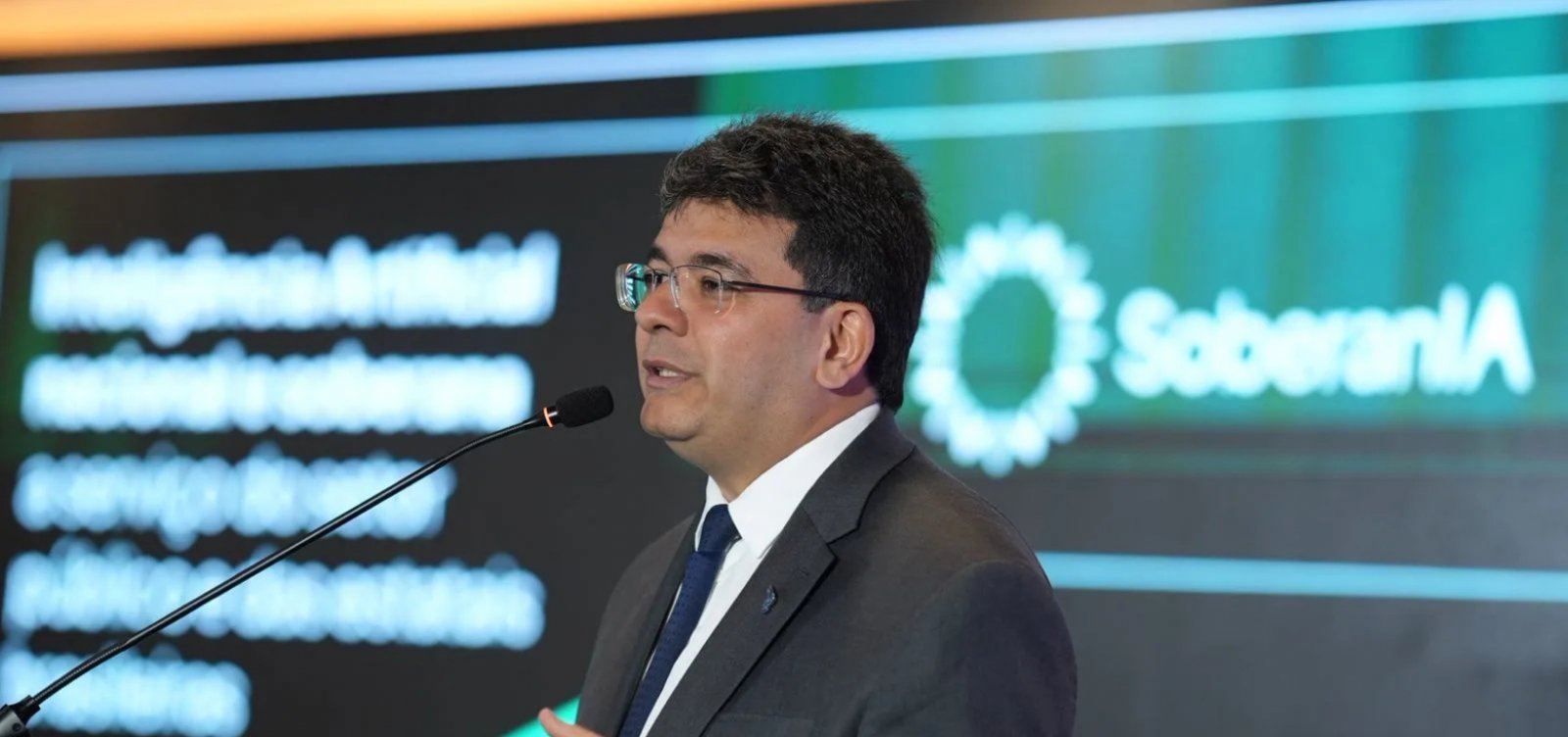 Rafael Fonteles (PT) é reeleito governador do Piauí
