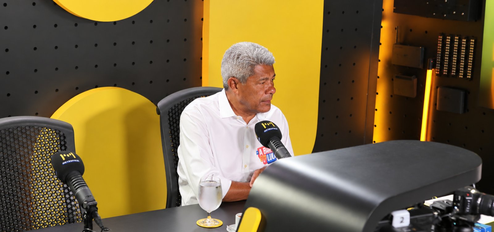 Após reeleição, Jerônimo diz que ACM Neto vai "tirar a máscara" e apoiar Flávio Bolsonaro no 2º turno