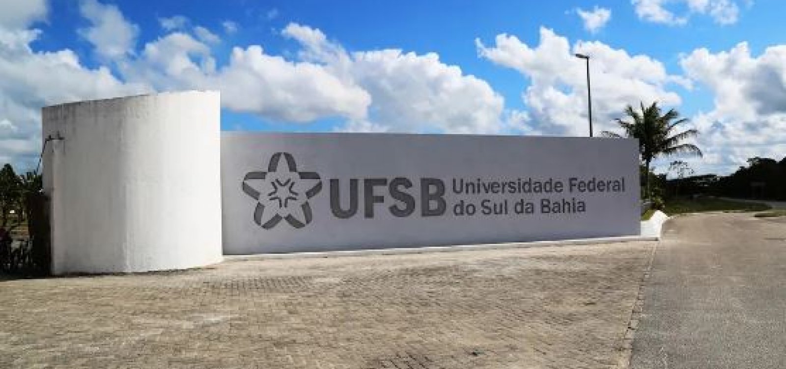 UFSB oferece 701 vagas para reingresso e transferência para primeiro semestre de 2027