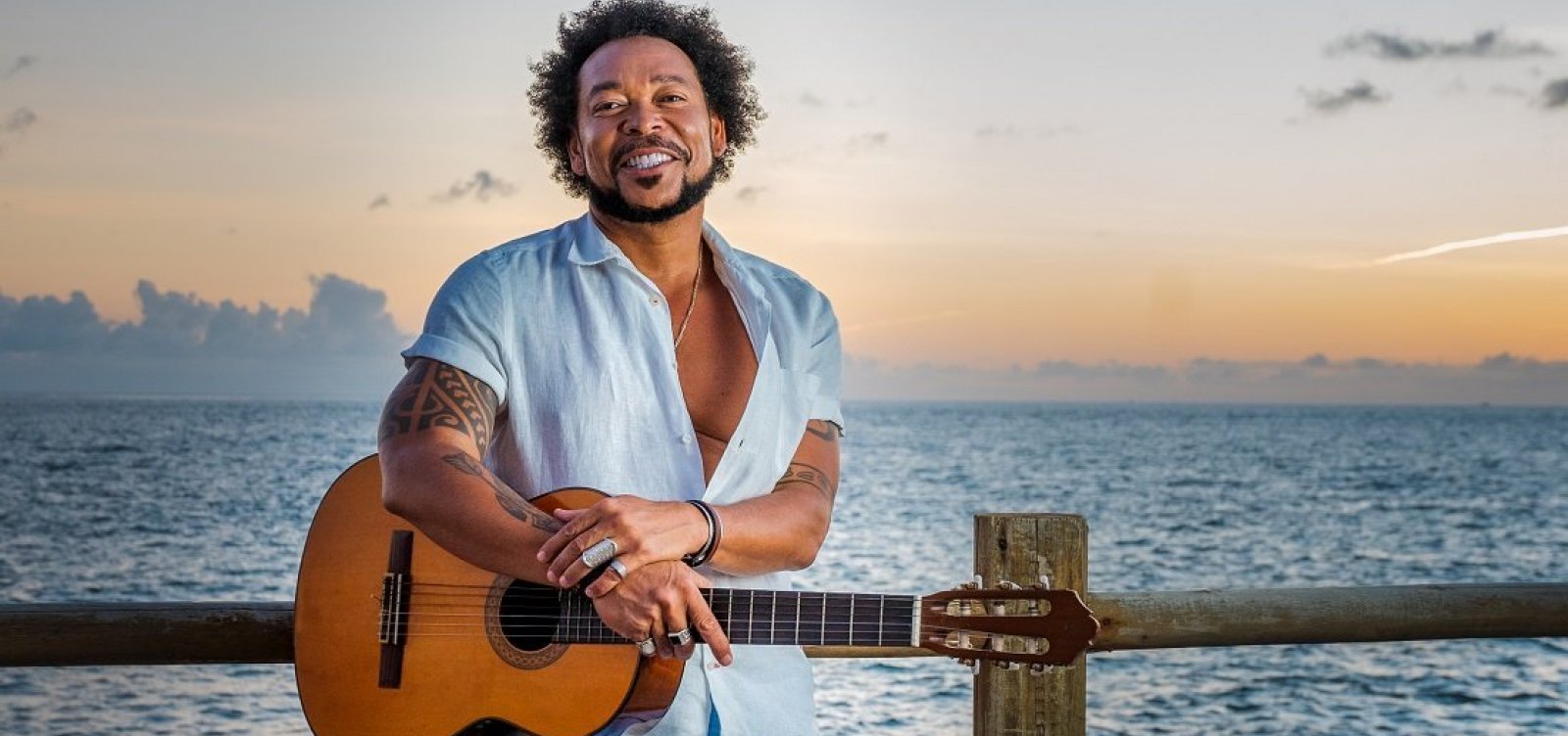 Jau celebra 40 anos de carreira com show especial na Concha Acústica