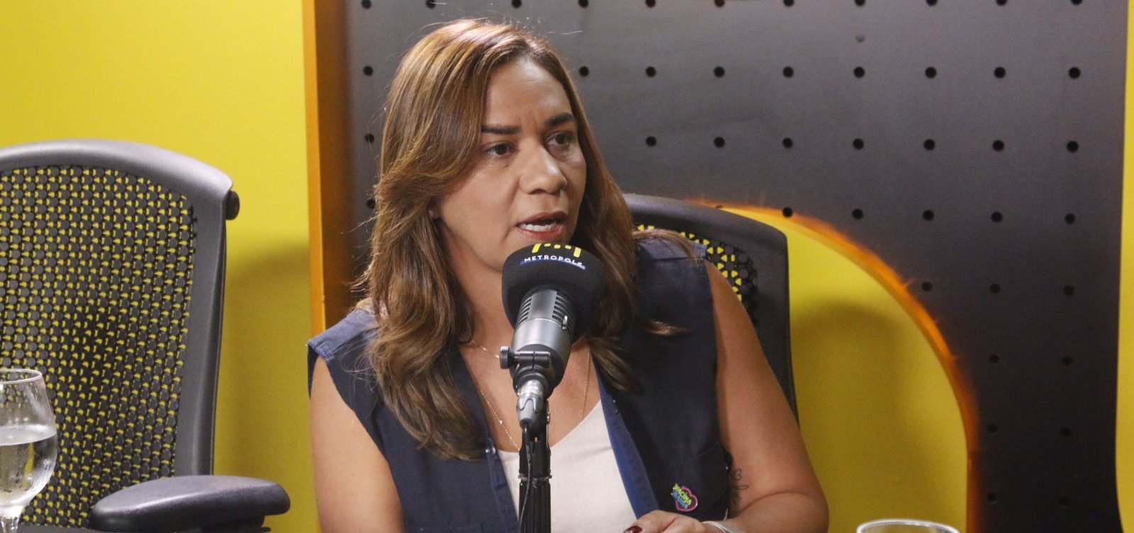 Roberta Santana critica discurso de Flávio Bolsonaro e diz que saúde está em risco com eventual governo