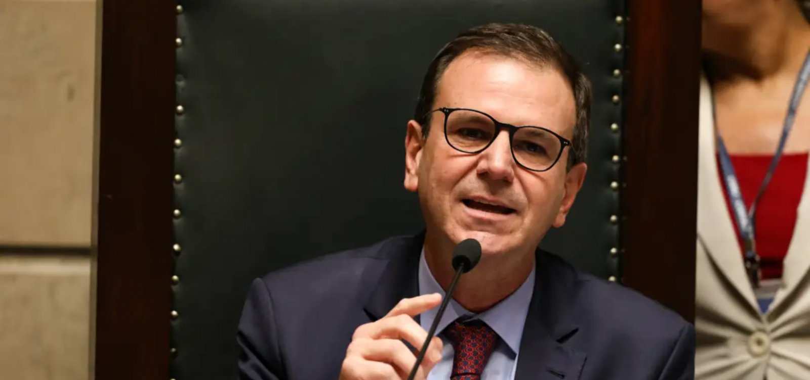 Paes reconhece que não haverá segundo turno no RJ após decisão do TSE