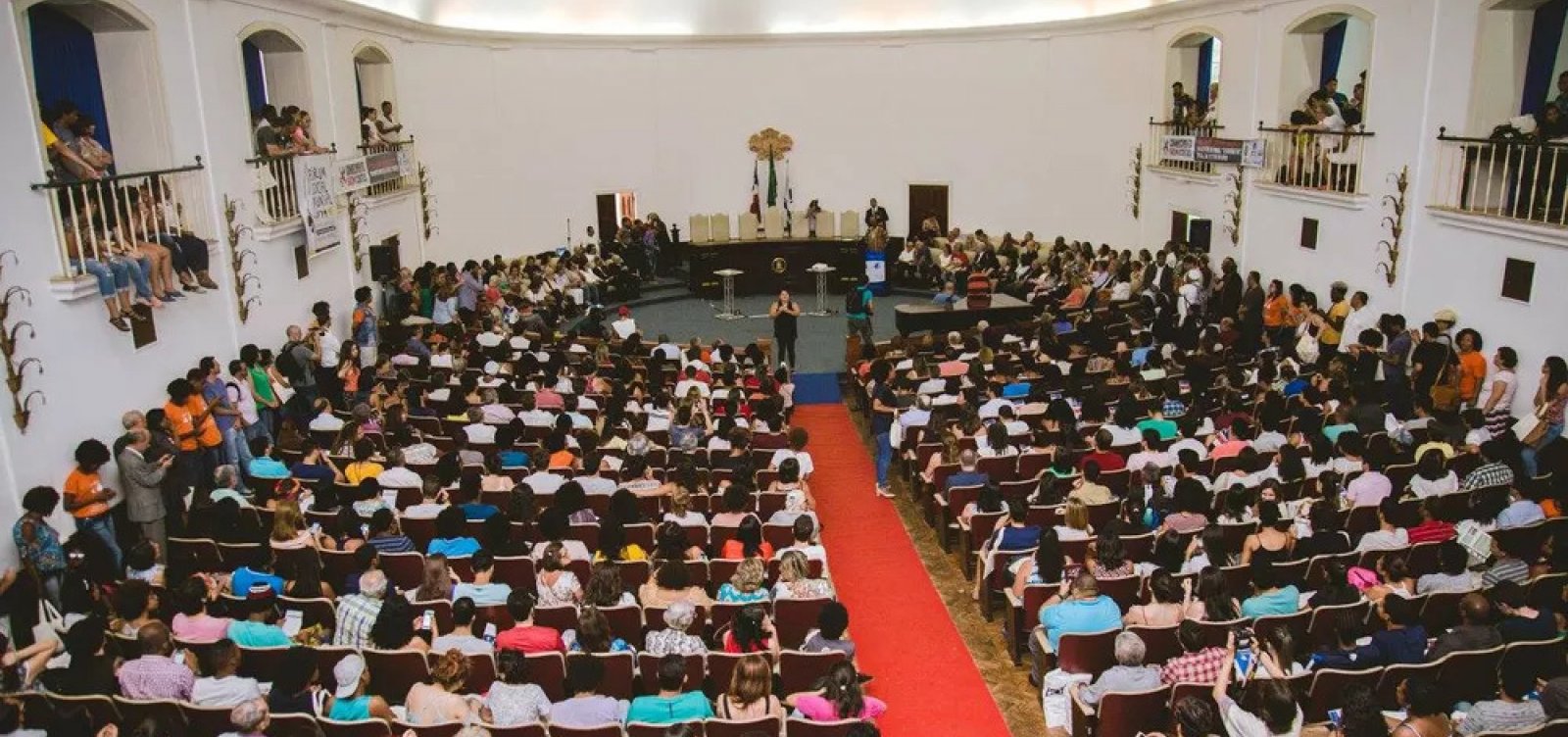 Ufba promove debate sobre educação superior e ato em defesa da democracia nesta quinta-feira
