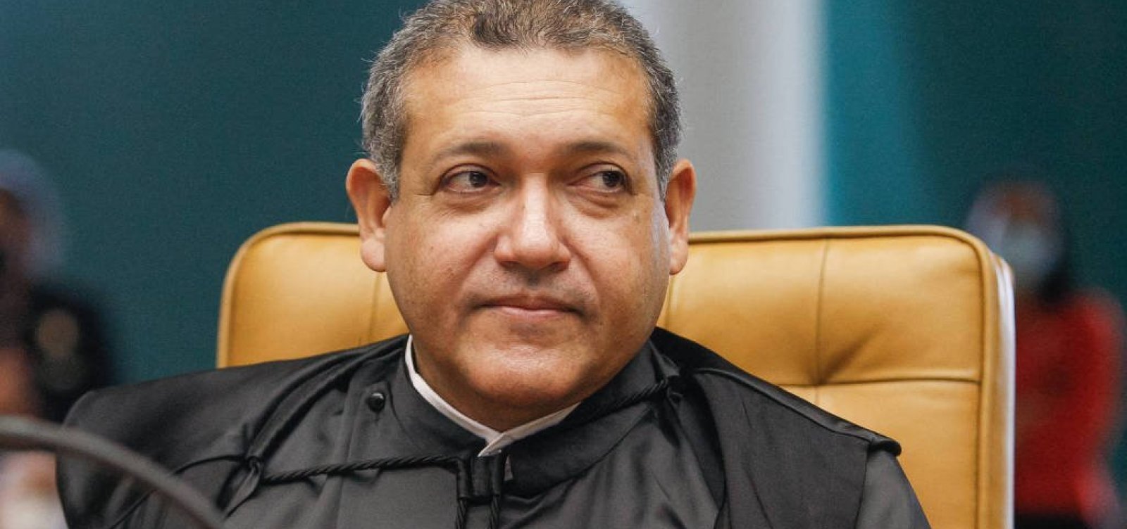 Kassio Nunes reúne representantes de Lula e Flávio após impasse sobre canal no WhatsApp