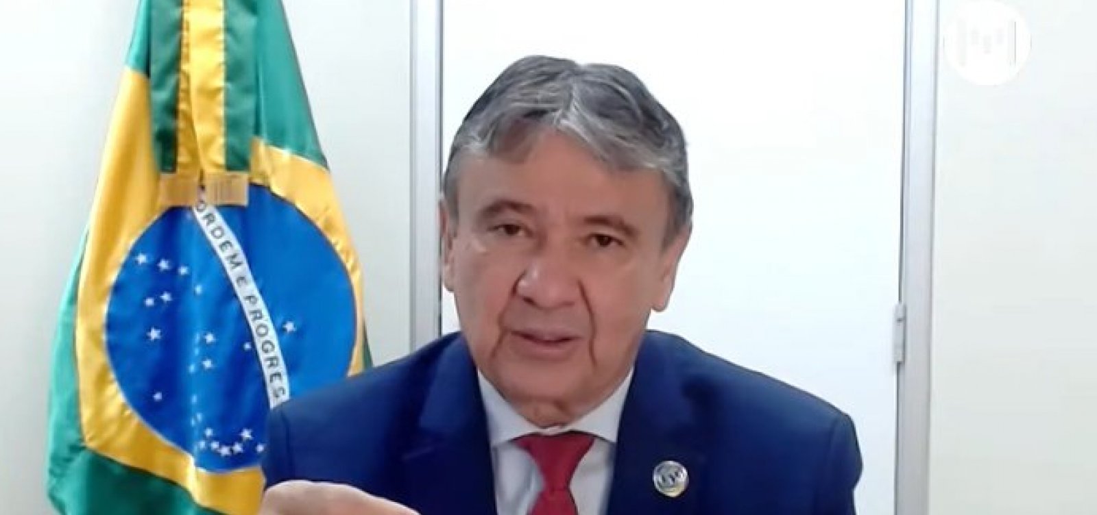 Ministro critica propostas de Flávio Bolsonaro e relembra cortes na gestão anterior