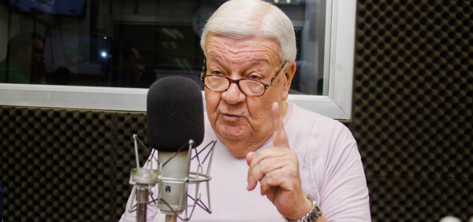 Ícone do rádio baiano, José Ataíde continua no ar, aos 92 anos, com 'Boa Tarde Bola' todo domingo, na Metrópole 