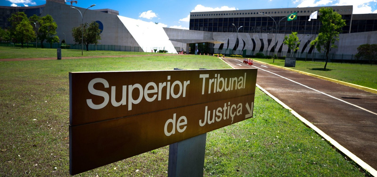 PF investiga ex-servidor do STJ por suspeita de vazamento de informações sigilosas