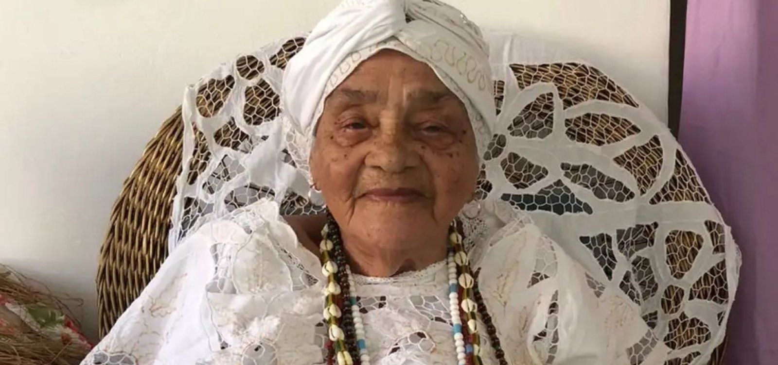 Morre Mãe Senhora de Ewá, uma das mais antigas lideranças do candomblé no Brasil, aos 104 anos
