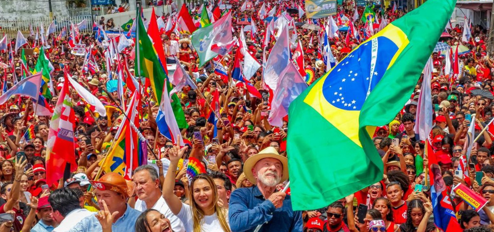 Antes de Juazeiro, Lula reúne dezenas de milhares de apoiadores em São Luiz
