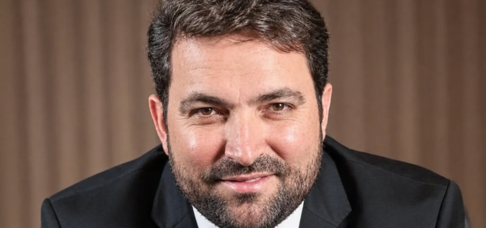 PF investiga se ex-diretor da Abin recebeu US$ 180 mil de amigo de Flávio Bolsonaro