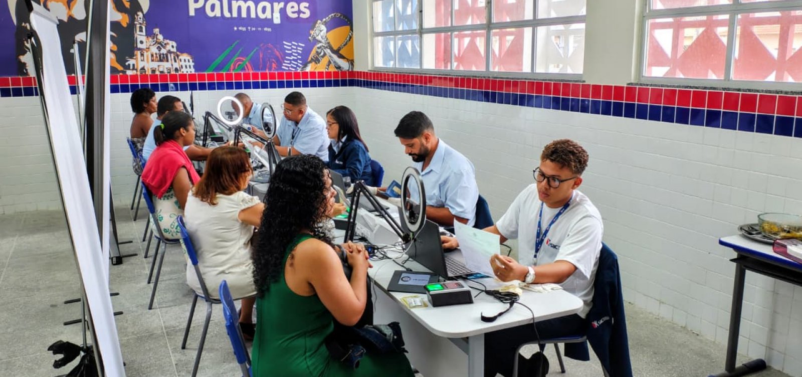 SAC Itinerante realiza atendimento da nova carteira de identidade em Salvador