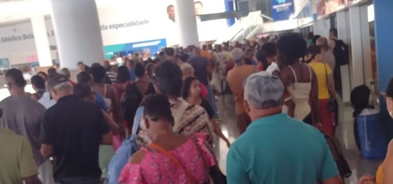 Eleições 2026: filas extensas são formadas na Rodoviária de Salvador para retirar passagens