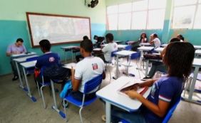 Governo garante funcionamento de escolas e diz que pagou terceirizadas 