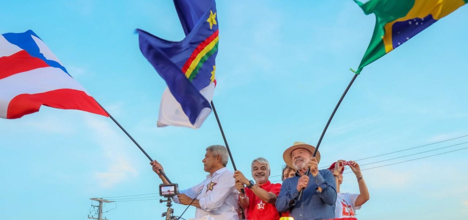 Lula amplia vantagem sobre Flávio Bolsonaro nos nove estados do Nordeste