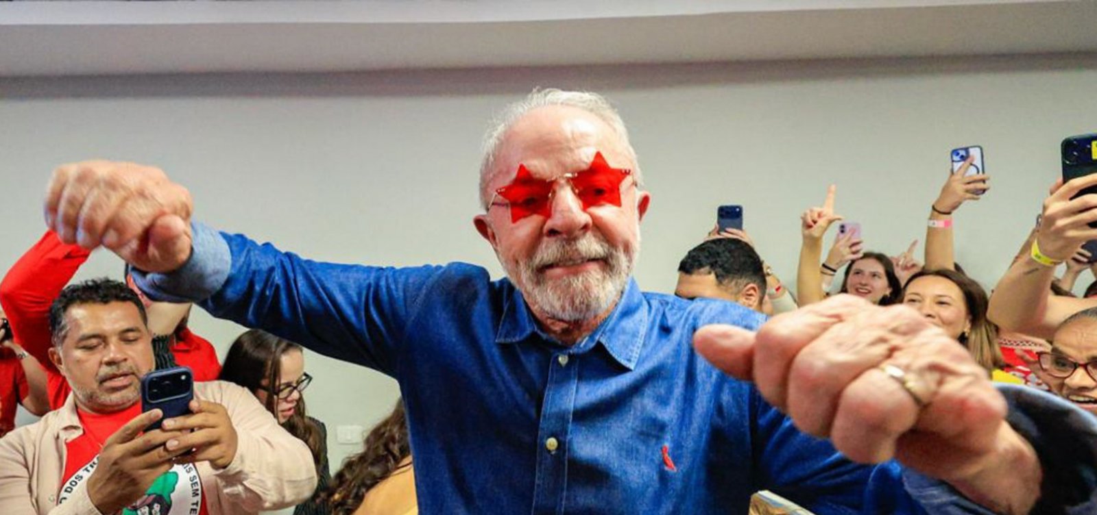 Lula se emociona ao agradecer apoio dos eleitores: “Vamos mudar o jeito de governar esse país”