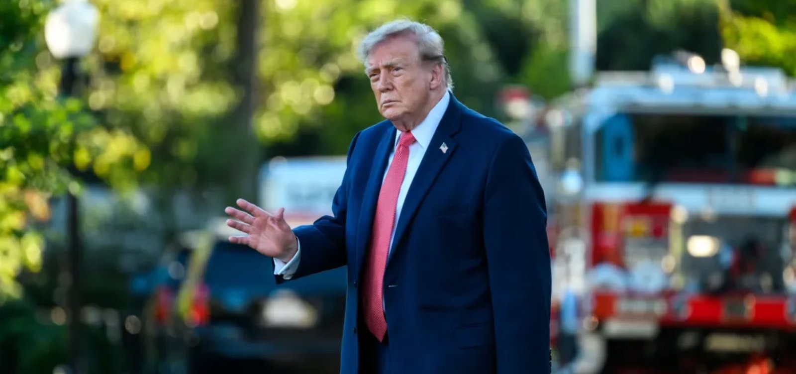 Trump afirma gostar de Lula, mas diz que eleição brasileira “parece ter sido fraudada”