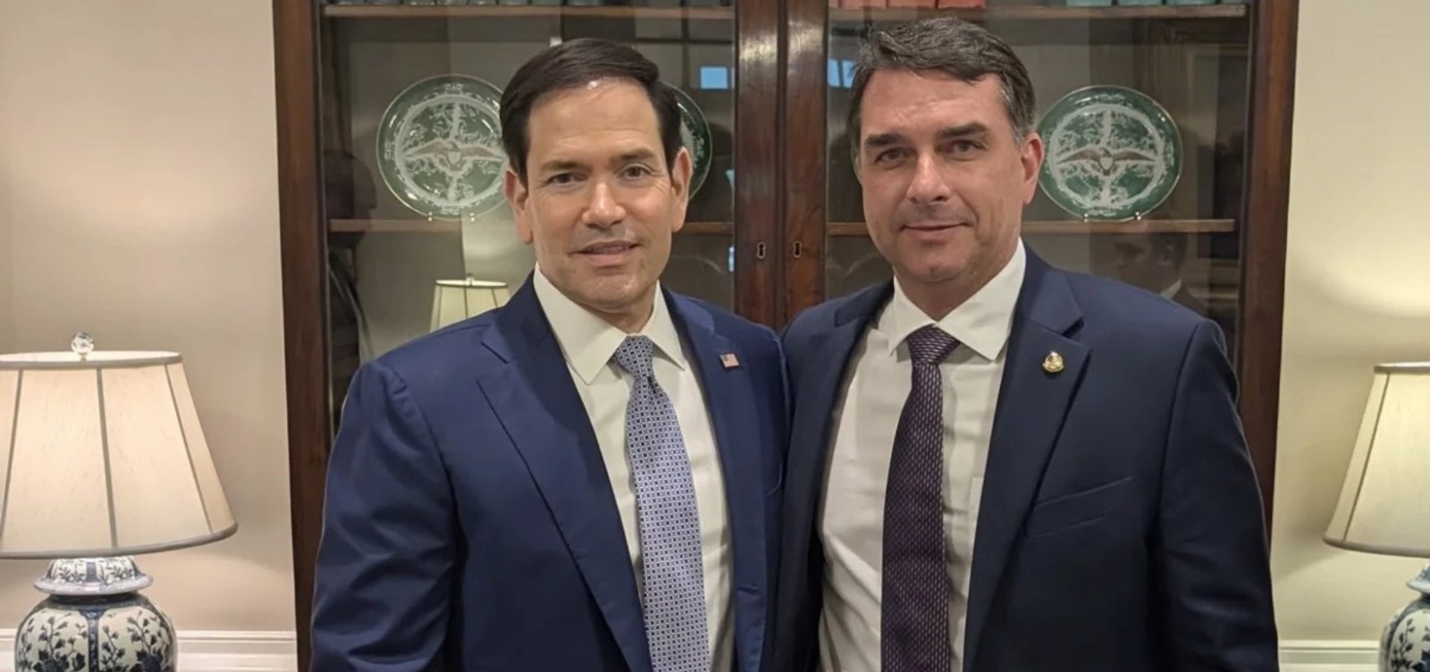 Marco Rubio é apontado como articulador da fuga de Flávio Bolsonaro para os EUA