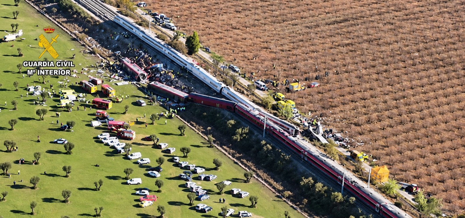 Sobe para 74 o número de mortos em acidente entre trens na Espanha
