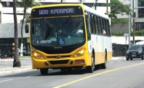 Após paralisação, ônibus começam a deixar as garagens em Salvador
