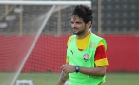 Norberto torce o tornozelo e pode desfalcar o Vitória nas próximas partidas