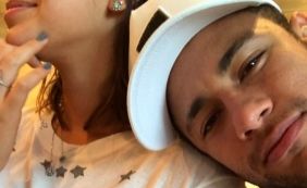 Vídeo: Neymar posta vídeo treinando de cueca e Bruna observa: "#SQN"