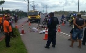 IML de Vitória fica superlotado e corpos são colocados no chão