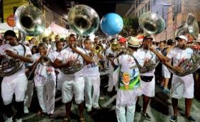 Tradicional bloco de fanfarra faz homenagem a Bel Borba no Carnaval de Salvador