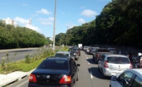 Trânsito é complicado nesta quarta; confira os pontos de maior retenção 