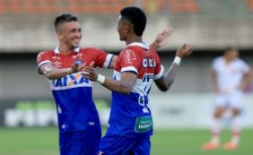 Bahia vence a Juazeirense por 2x1 e cola na liderança do Baianão
