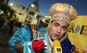 Rei Momo pede carnaval com 'amor e paz' em Salvador