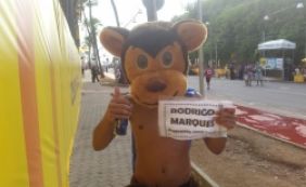 Turista de São Paulo elogia policiamento no carnaval de Salvador: "100% na rua"