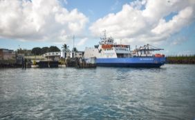 Fila para embarcar no Ferry é de até 2h30 na manhã deste sábado