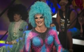 Ator da Globo se veste de drag queen, beija apresentadora e surpreende plateia