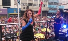 Daniela Mercury arrasta multidão na Pipoca da Rainha em São Paulo