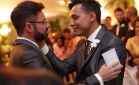 Primeiro prefeito assumidamente gay do Brasil oficializa união: 'Cidadão pleno'