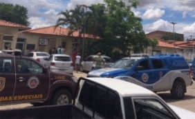 Presos rendem funcionário de delegacia na cidade de Ipirá