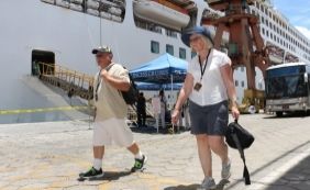 Porto de Salvador recebe mais de 5 mil turistas nesta semana