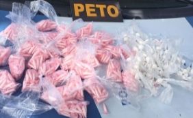 Jovens são flagrados com 900 pinos de cocaína no Subúrbio nesta quarta-feira