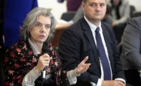 Ministra Cármen Lúcia pretende voltar a dar aula no início de 2018