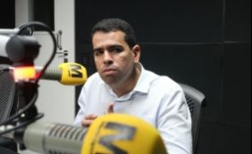 'Atleta tem que entrar quando técnico quer', diz presidente do Bahia sobre Cajá 