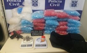 Polícia apreende 32 trouxas de maconha e 30 mil pinos para armazenar cocaína