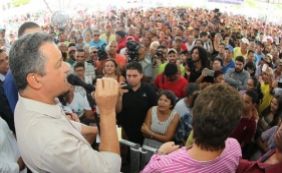 Rui Costa entrega viaturas em Cícero Dantas: "Valorizar forças policiais"