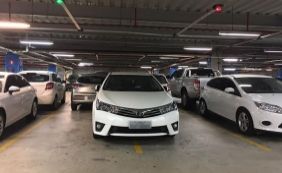 Falta de educação: motorista estaciona entre duas vagas em shopping de Salvador