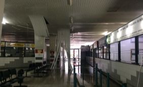 Por causa da chuva, parte do teto do Terminal Rodoviário de Jequié desaba