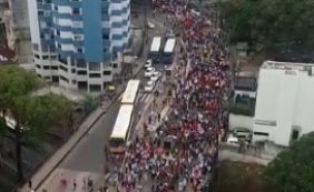 Centrais sindicais fazem passeata contra reformas de Temer no Centro de Salvador