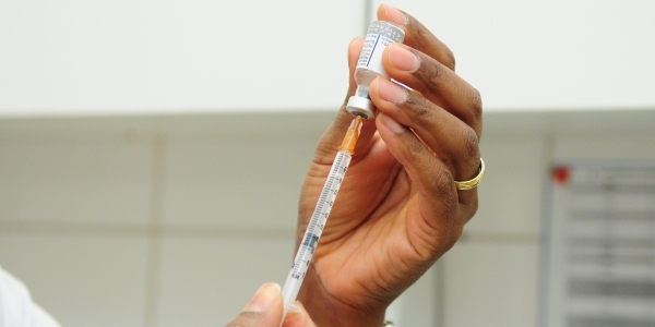 Salvador já disponibilizou 100 mil doses de vacina contra Febre Amarela 