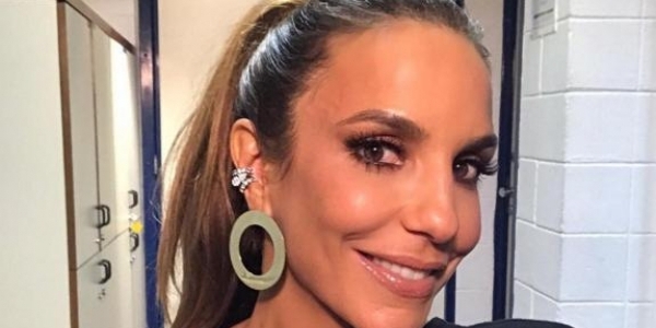 Fã! Ivete Sangalo veste camisa de Justin Bieber e curte show em São Paulo