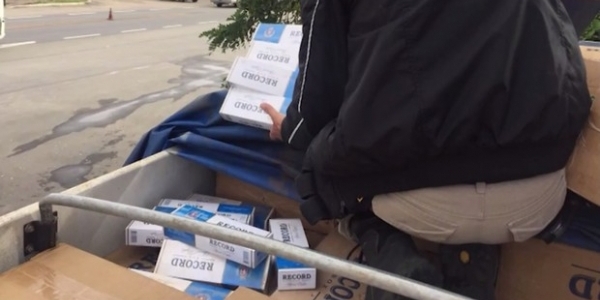 PRF apreende 330 mil maços de cigarros contrabandeados na BR-116